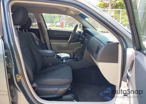 2005 Dodge Magnum Se z USA, uszkodzony, nr VIN 2D4FV48T35H624544